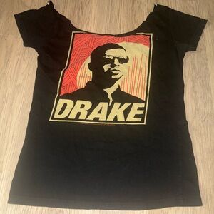 ⭐️Black Graphic T-Shirt with Drake Print⭐️